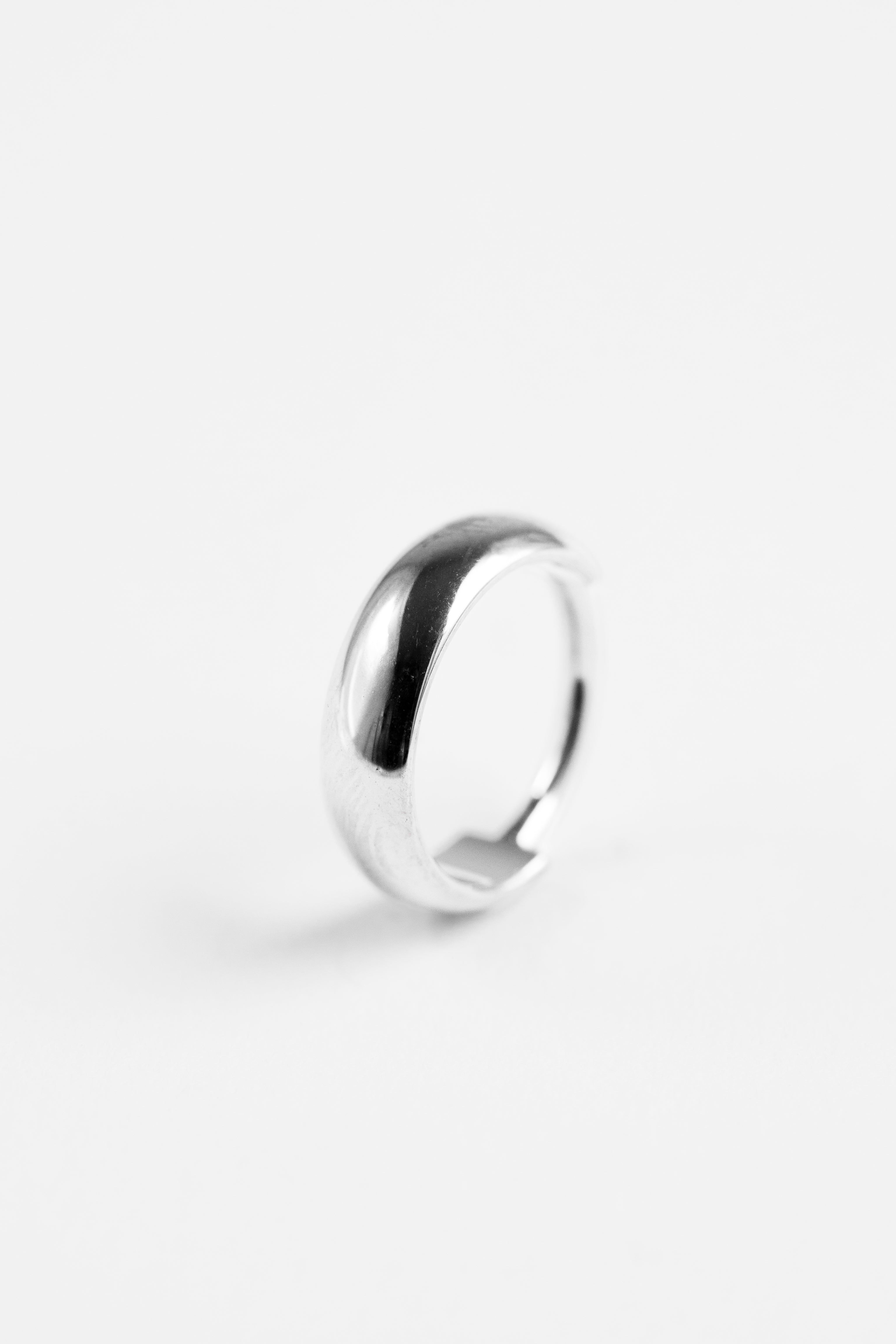 Classic Titan Hoop Earring